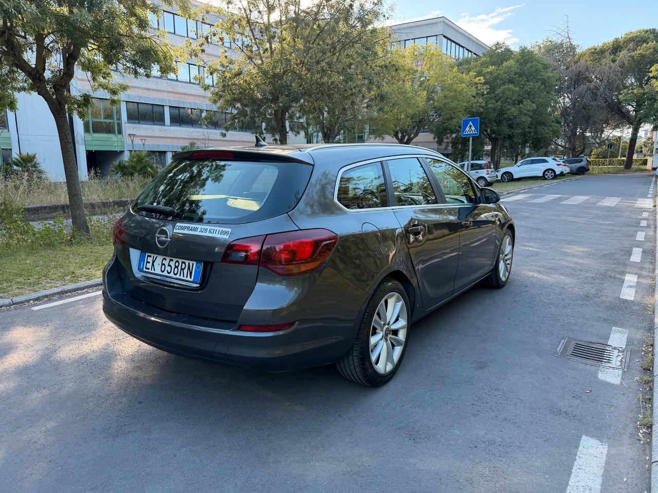 Opel Astra 1.7 CDTI 110CV Cosmo OK NEOPATENTATI