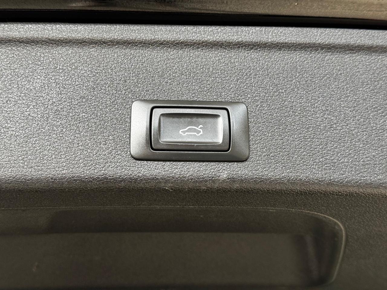 Audi A4 Avant 35 TDI S tronic line edition