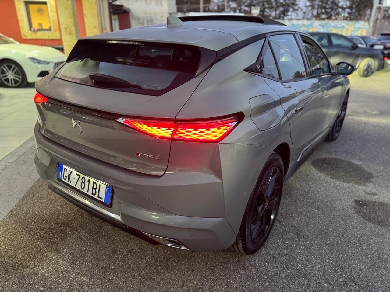 DS4 BlueHDi 130 aut. Performance Line+ Tetto Led a