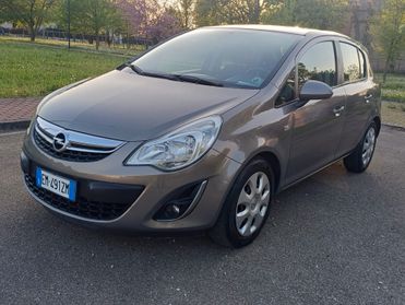 Opel Corsa 1.2 5 porte Sport