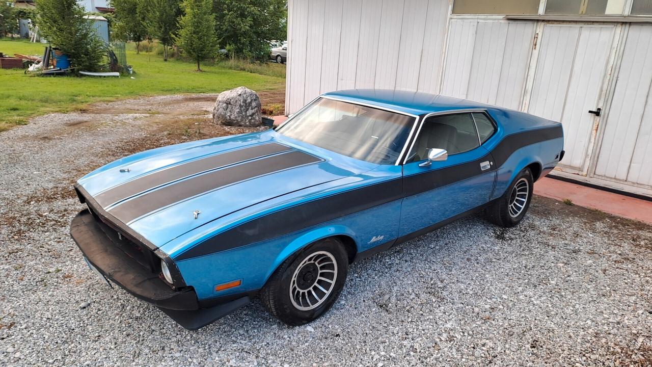 Chevrolet Corvette Ford Mustang Mach 1