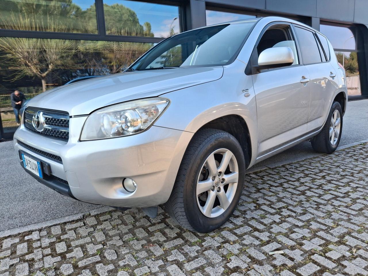 Toyota RAV4-2.2 D-4D 136 CV. Sol*GANCIO TRAINO*