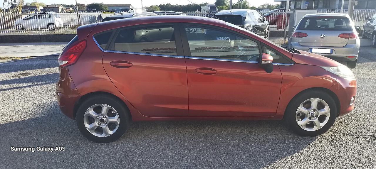 Ford Fiesta 1.4 5 porte Bz.- GPL Titanium