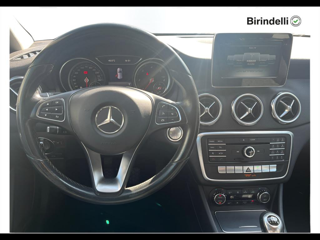 Mercedes-Benz GLA (X156) - GLA 180 d Executive