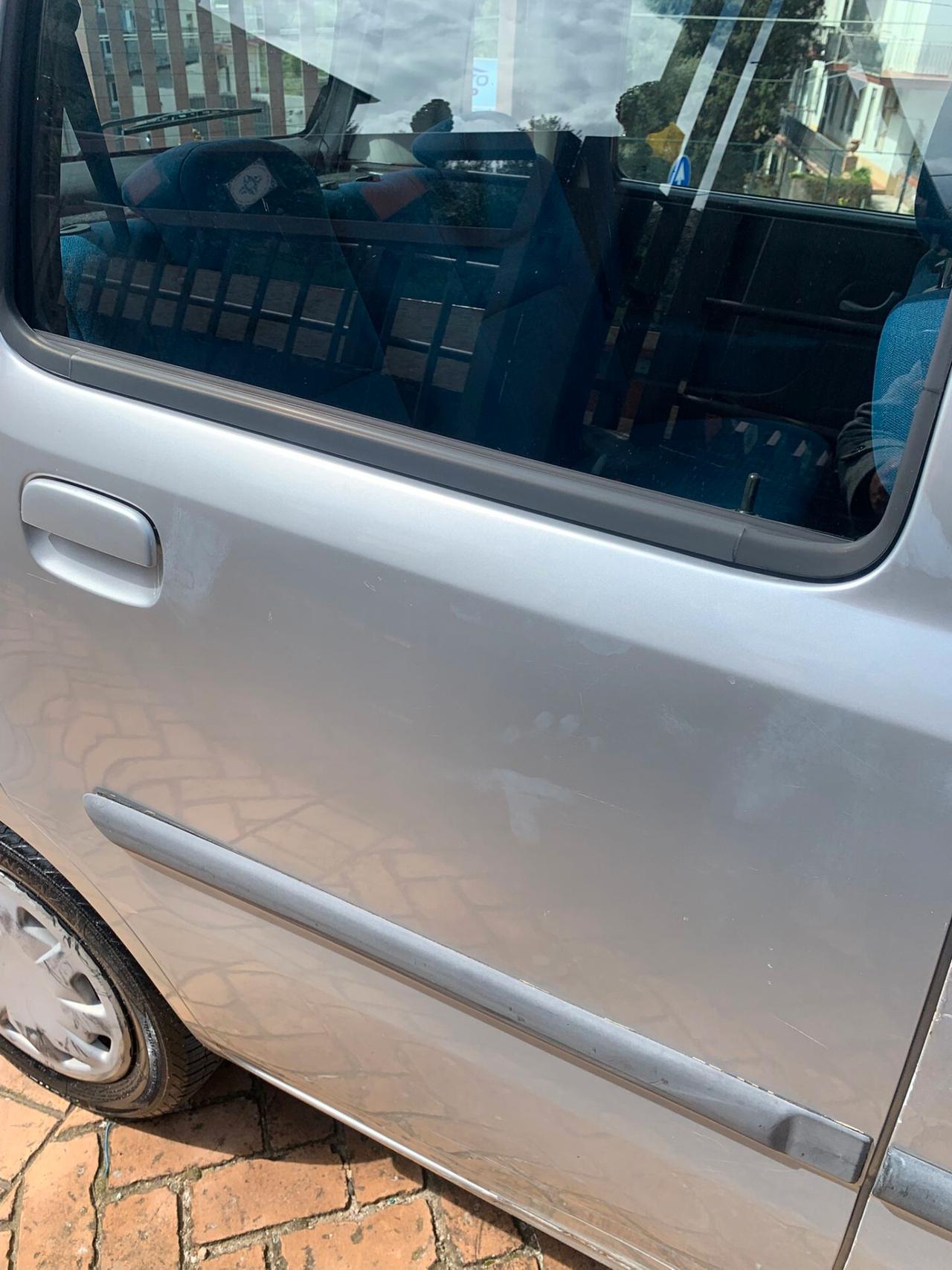 Opel Agila 1.0 12V Edition