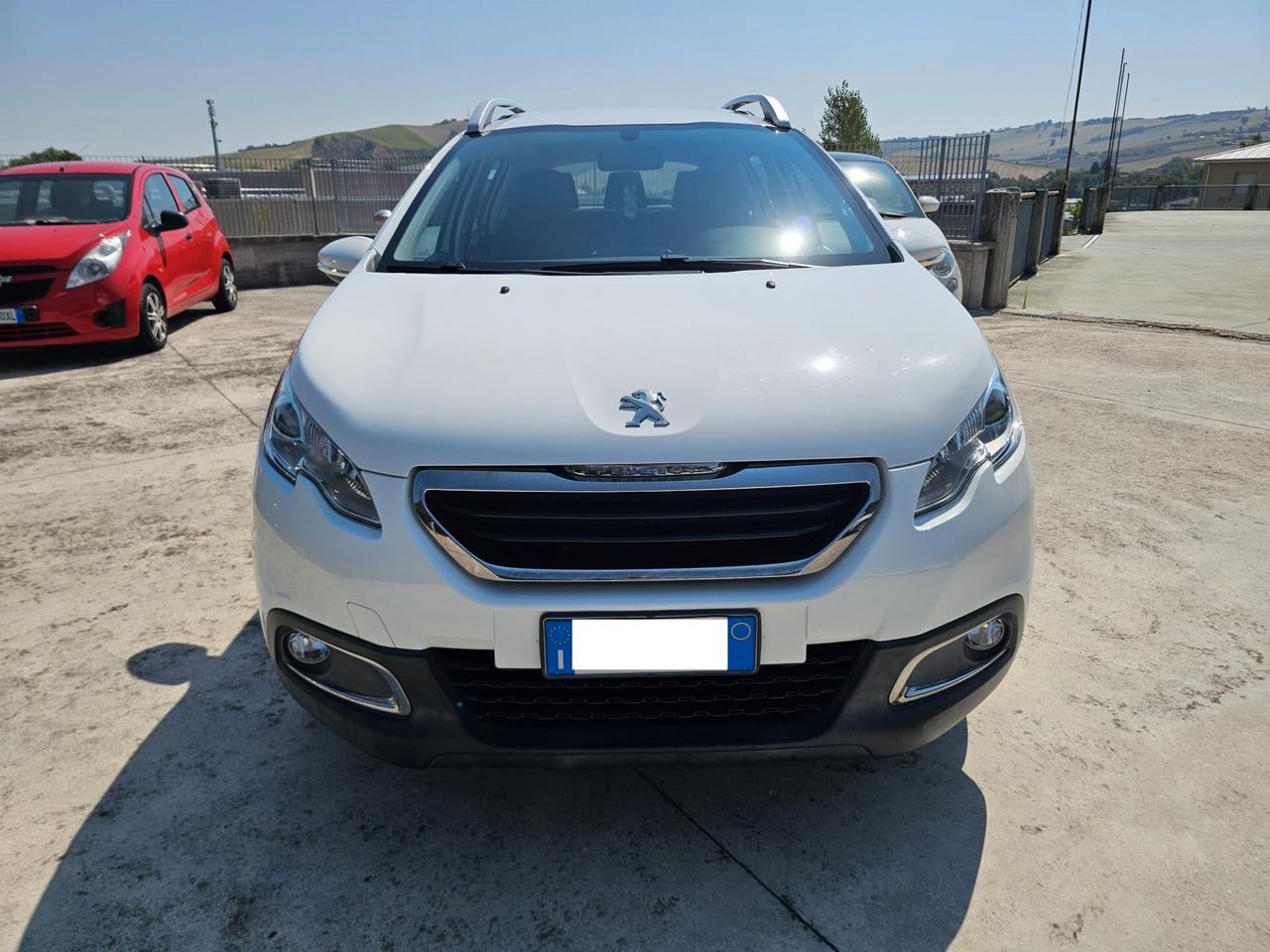 Peugeot 2008 1.4 HDi 68CV Active + GANCIO TRAINO