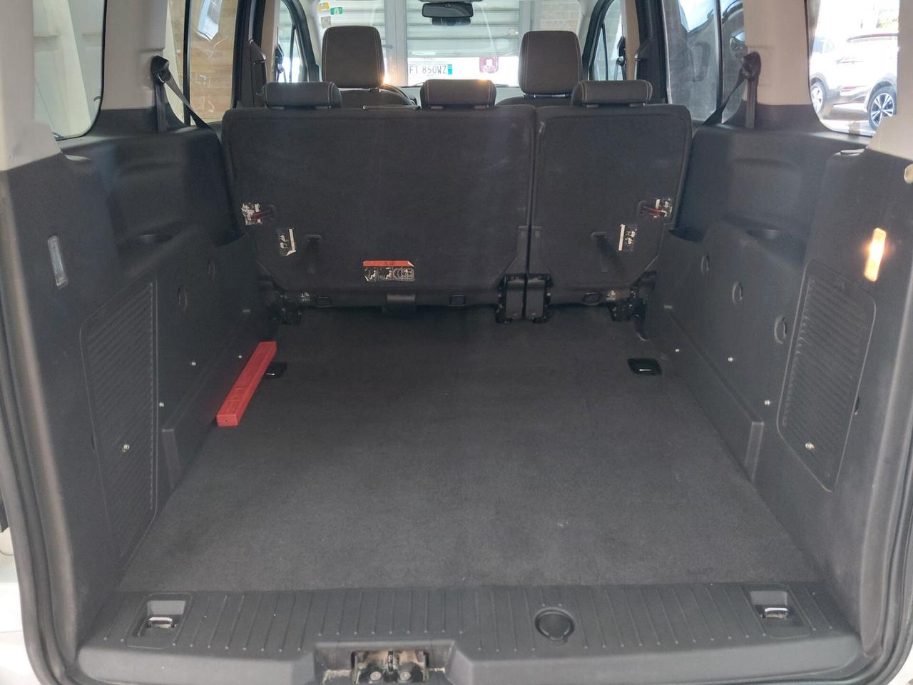 Ford Tourneo Connect 1.5 TDCi 120 CV Powershift Titanium