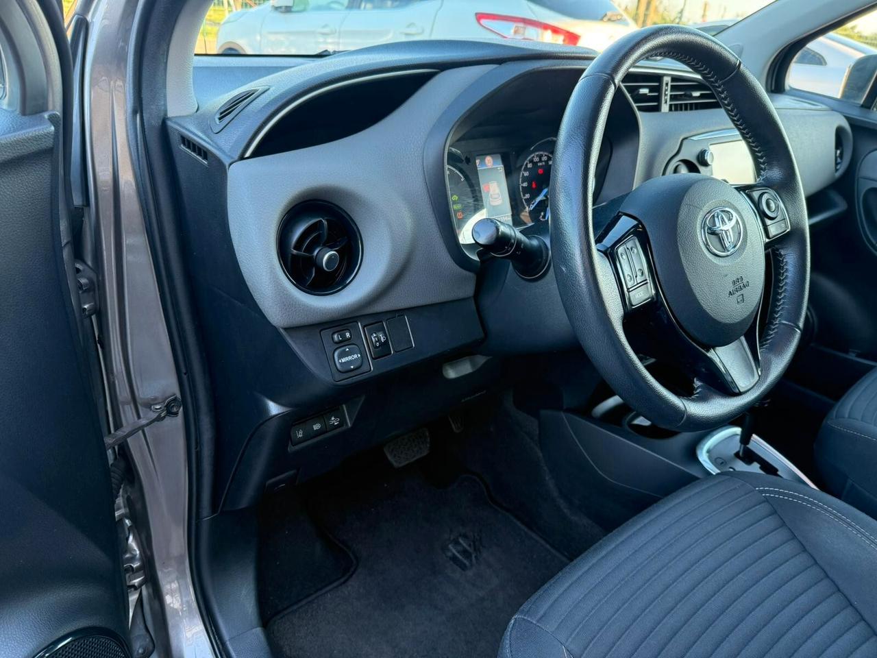 Toyota Yaris 1.5 Hybrid 5 porte Active