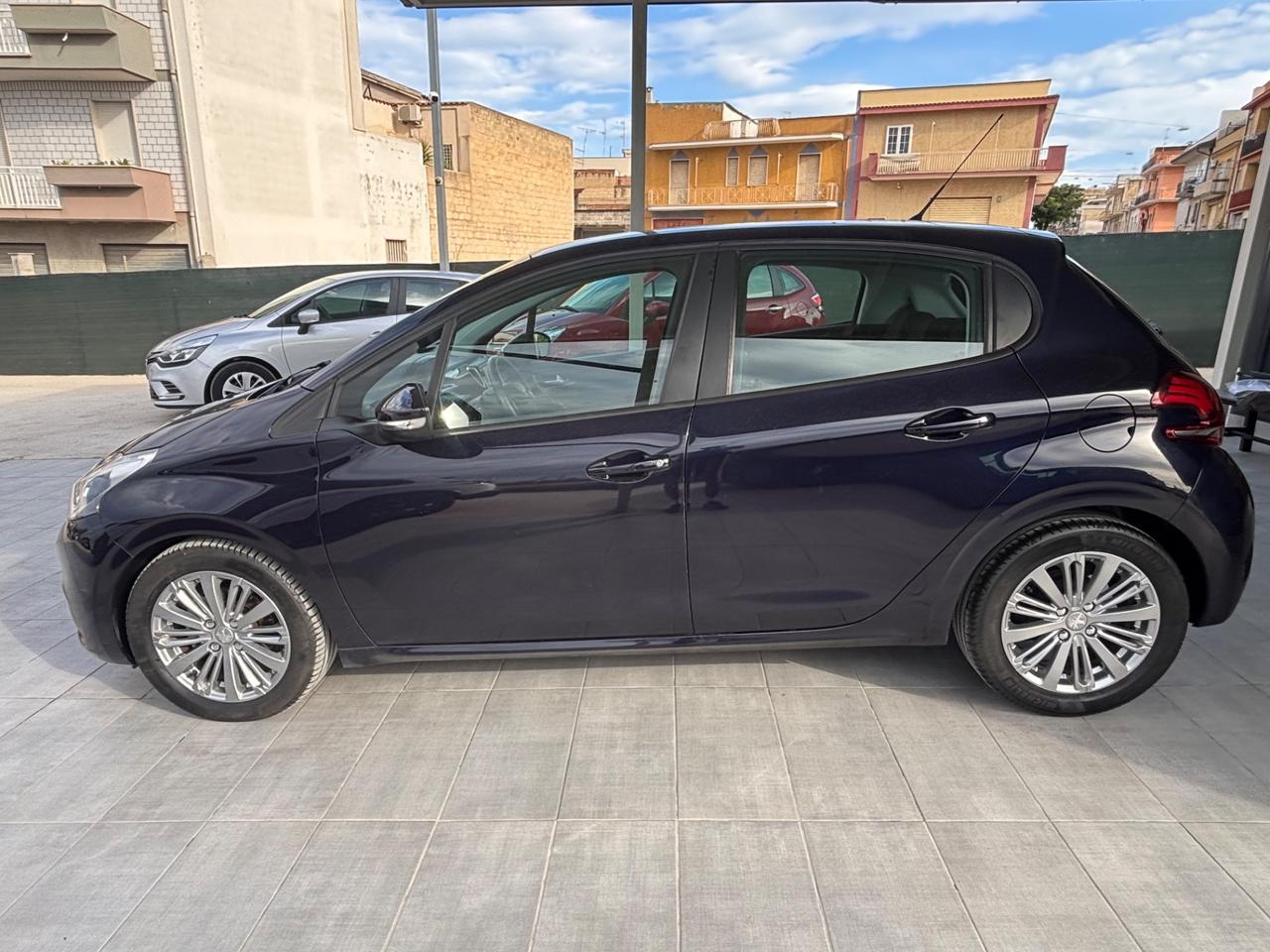 Peugeot 208 BlueHDi 75 5 porte Allure