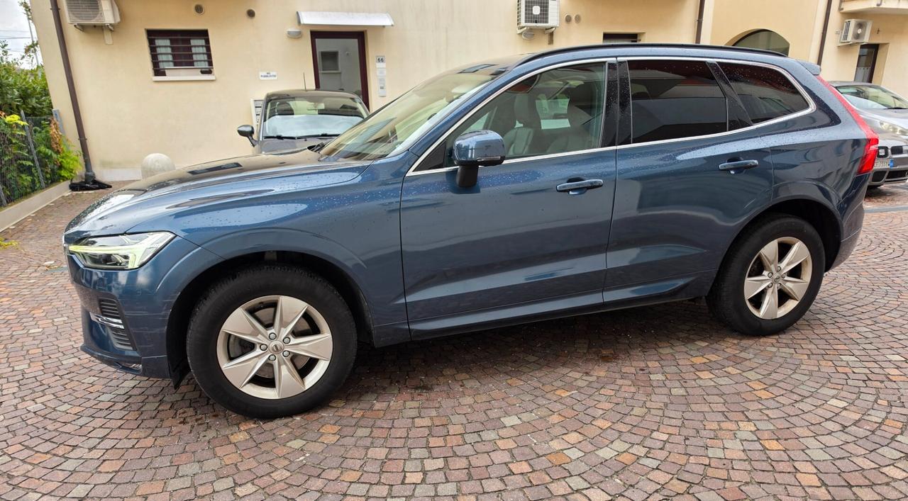 Volvo XC 60 XC60 B4 (d) AWD Geartronic Momentum Pro