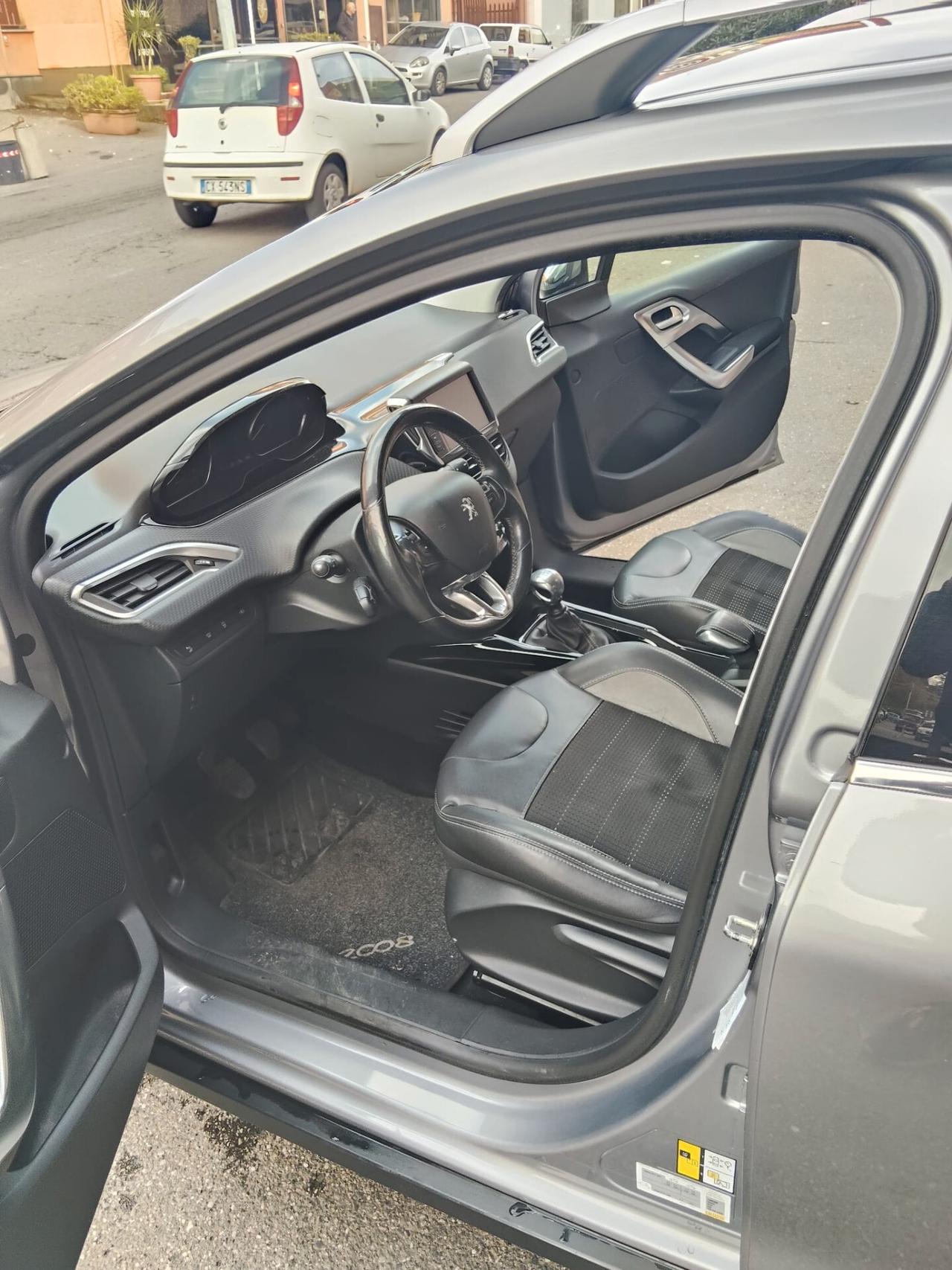 Peugeot 2008 1.6 e-HDi 115 CV Stop&Start Allure