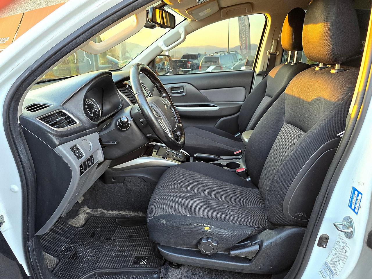 Mitsubishi L200 2.4 DI-D/181CV Intense