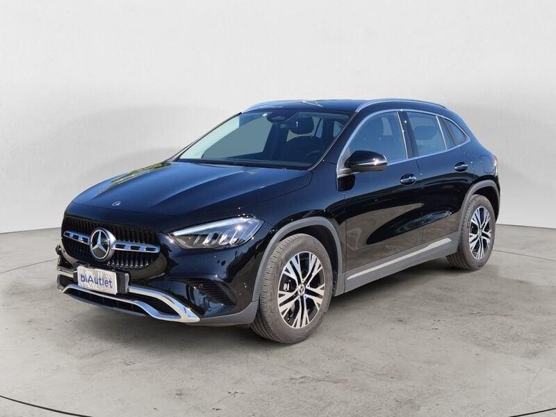 Mercedes-Benz GLA 180 Progressive Advanced Plus auto
