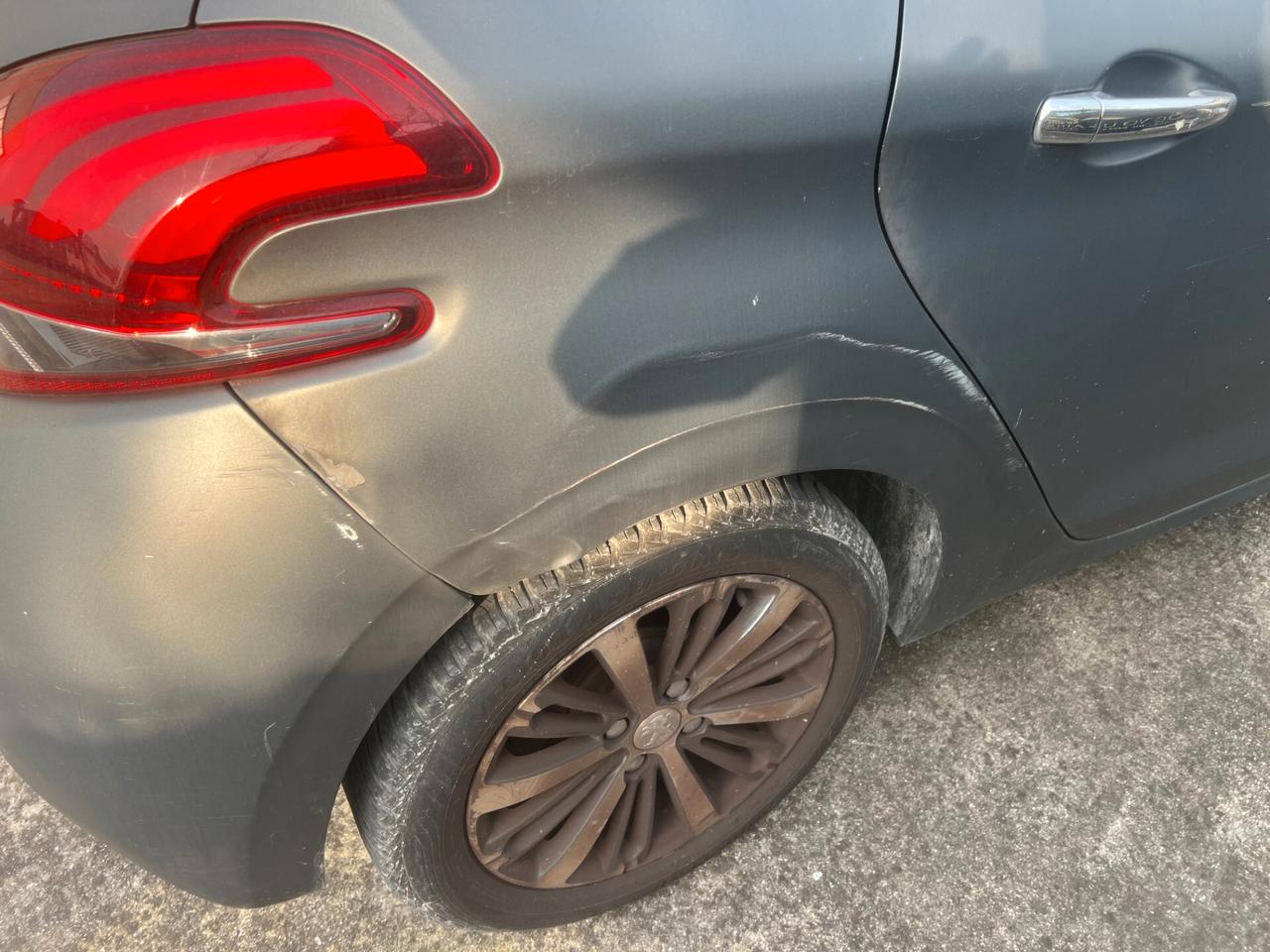 Peugeot 208 BlueHDi 75 5 porte Allure