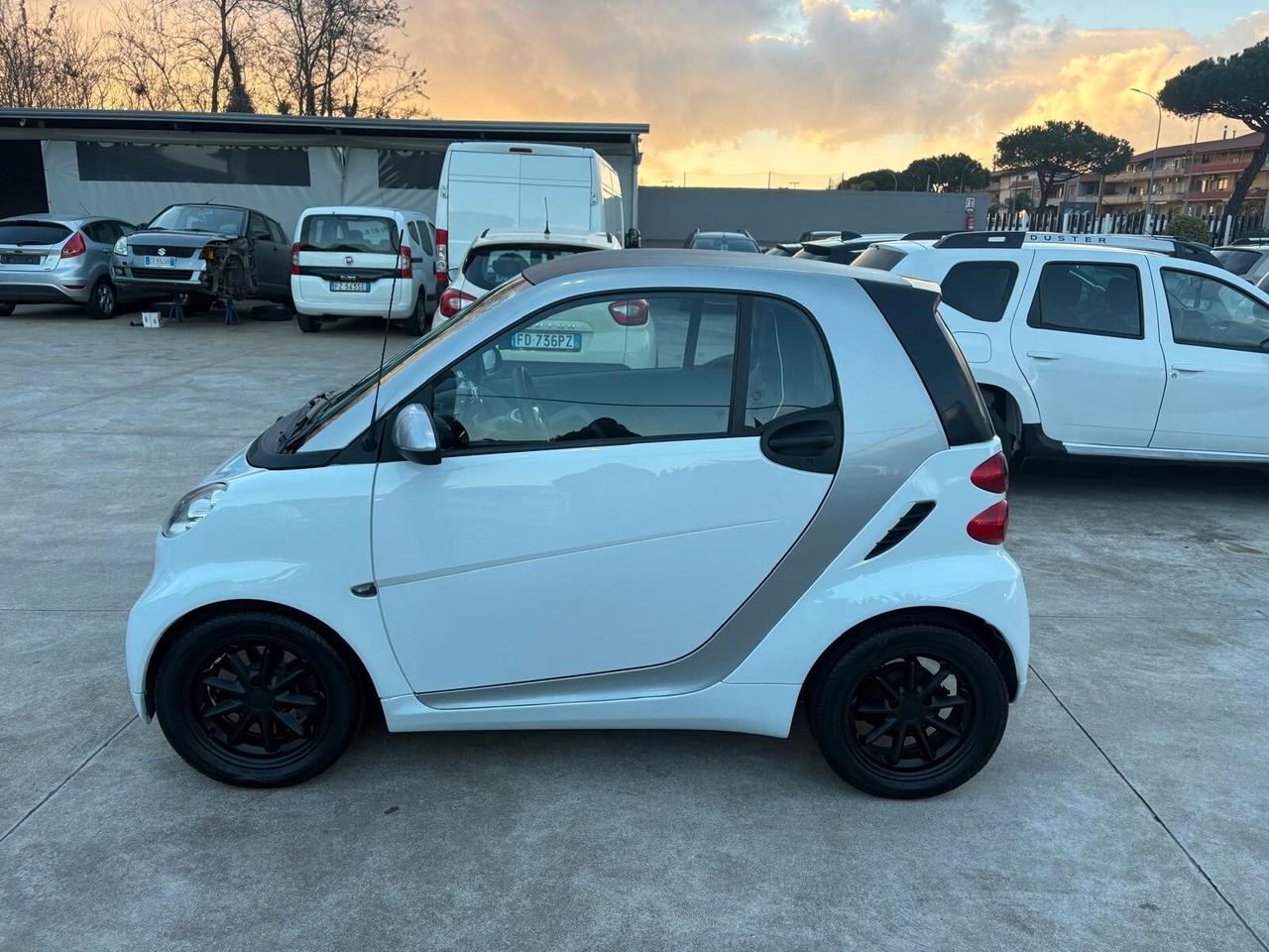 Smart ForTwo 1000 45 kW MHD coupé pure