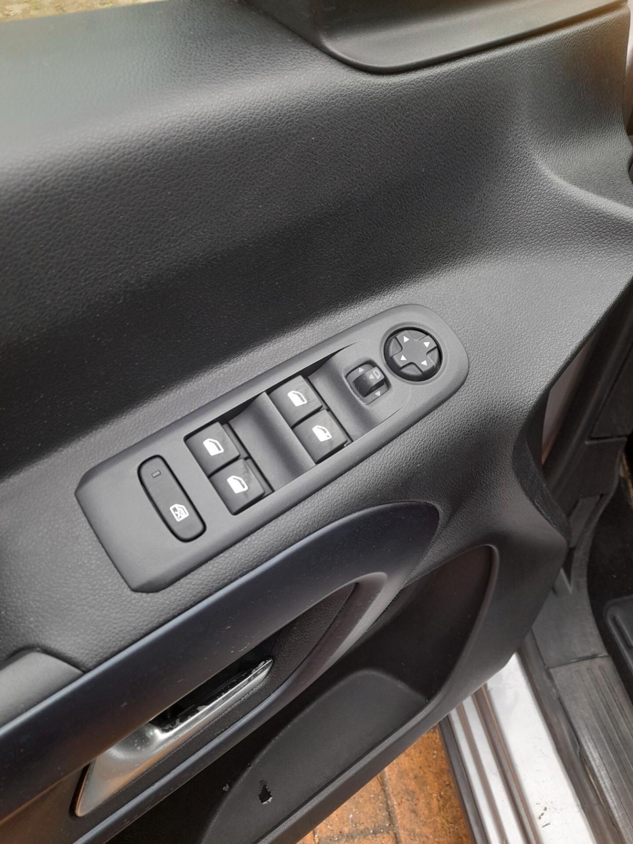 Peugeot Rifter BlueHDi N1 5 POSTI AUTOCARRO