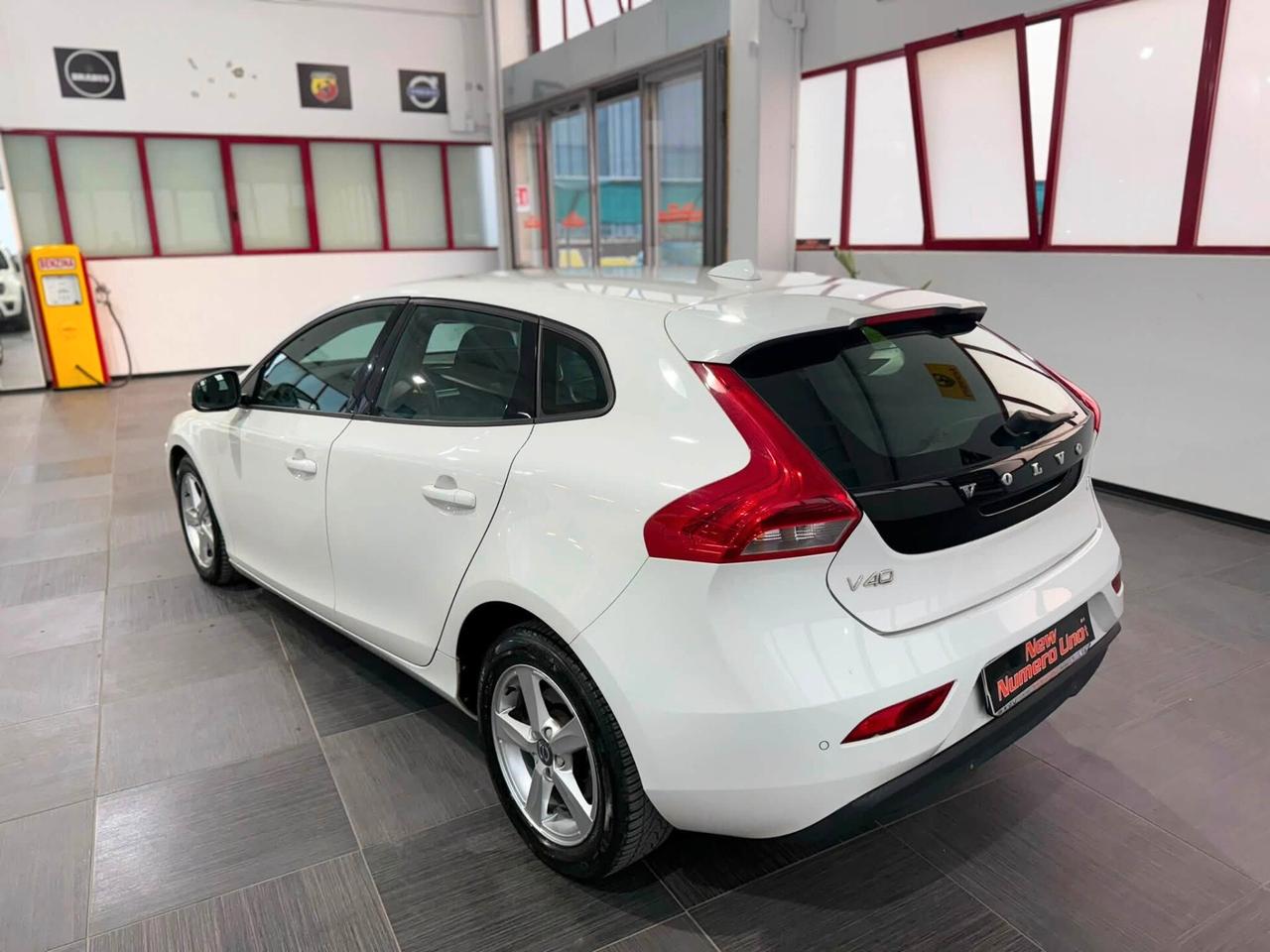 Volvo V40 D2 1.6 115cv SUMMUM 2015