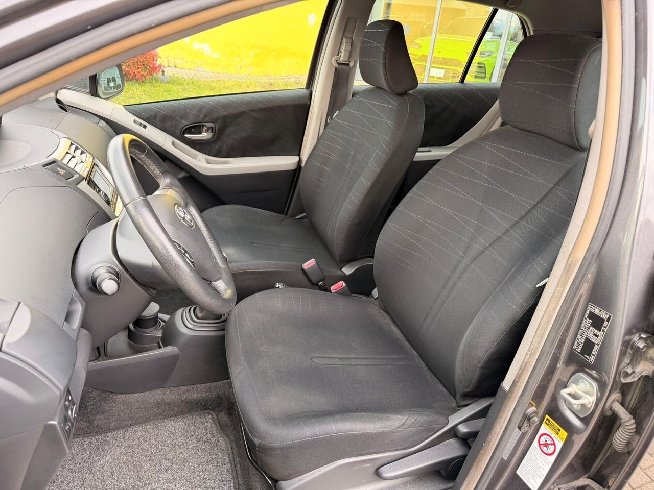 Toyota Yaris 1.3 B 5 porte Navi