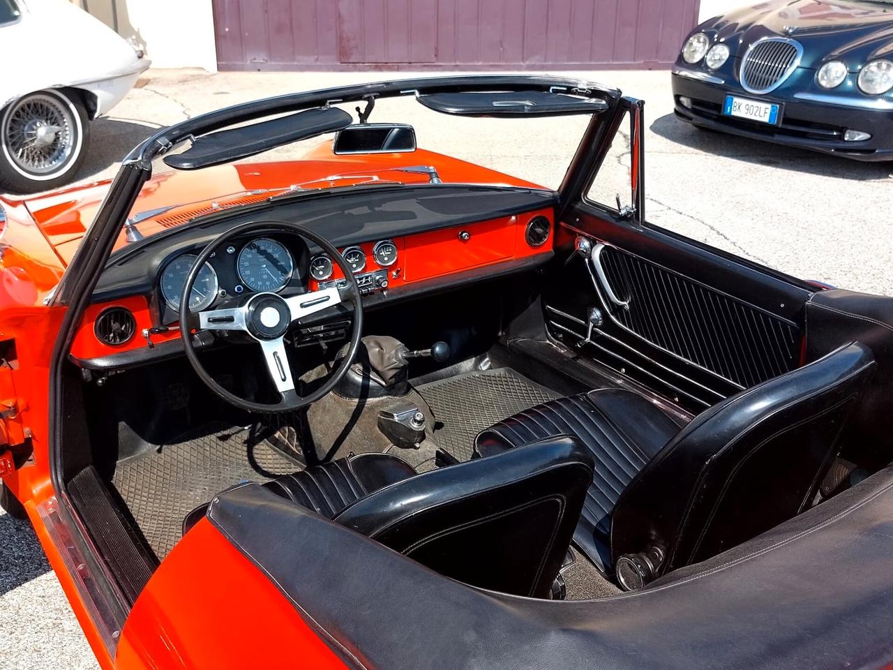 Alfa Romeo Spider Duetto 1600 Osso di Seppia del 1966