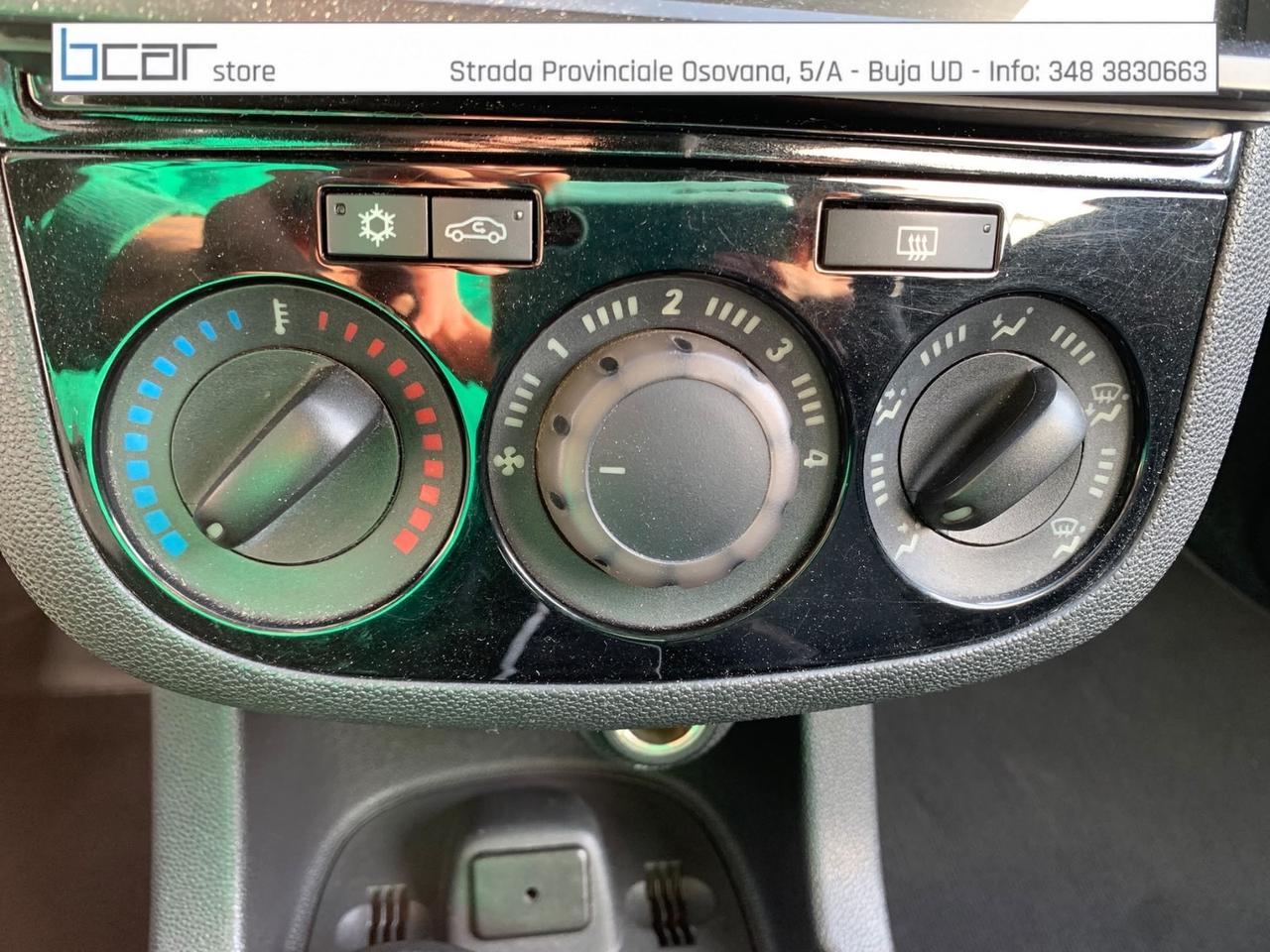 Opel Corsa 1.6 T 192CV 3 porte OPC