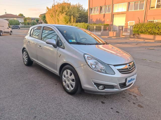 OPEL Corsa 1.2 5 porte Club