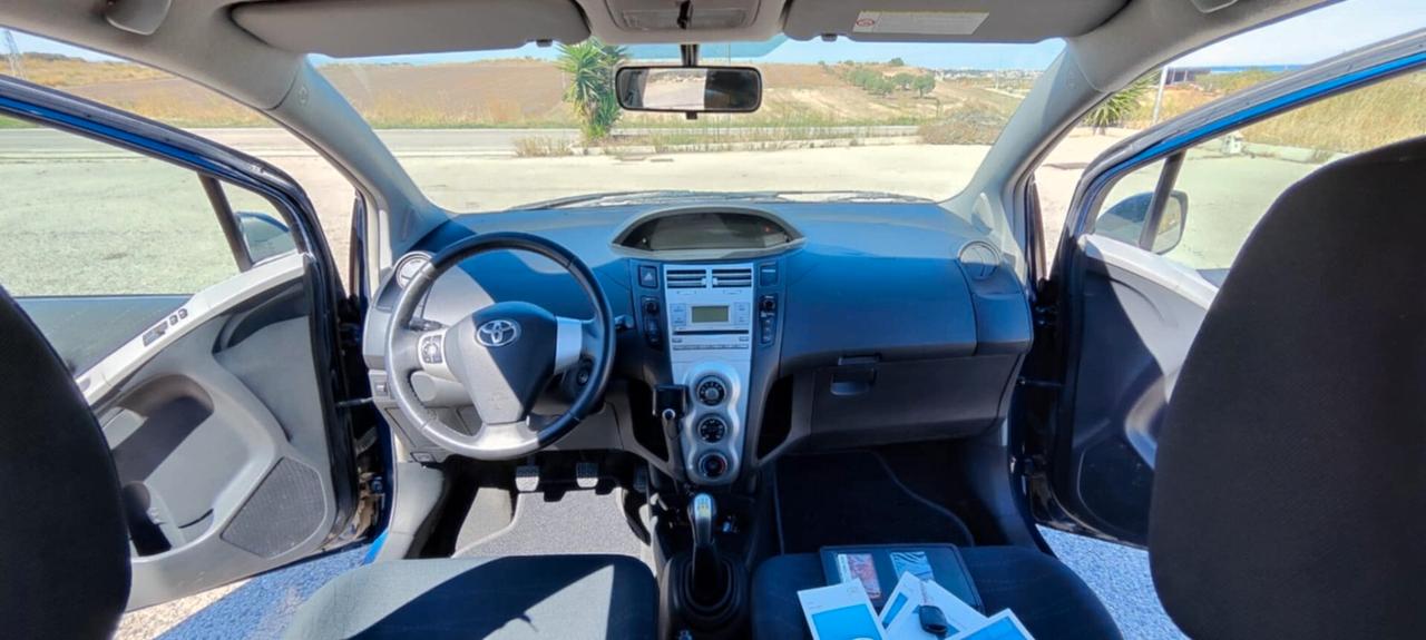 Toyota Yaris 2 serie SOL