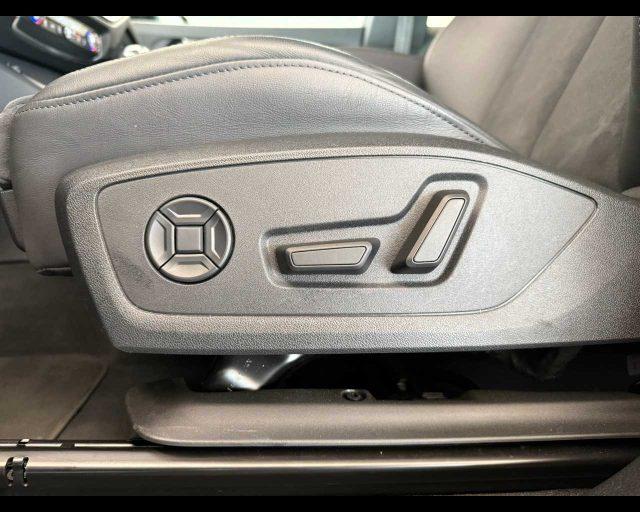 AUDI Q3 35 TDI S tronic Business Advanced