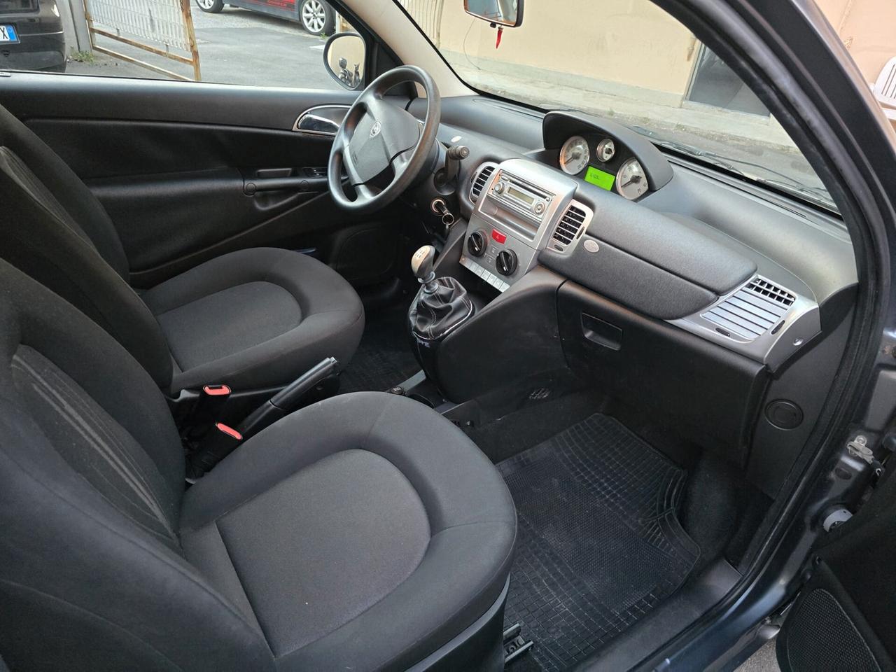 Lancia Ypsilon 1.2 69 CV Diva perfetta unico proprietario 70 mila km possibilita garanzia 12 mesi