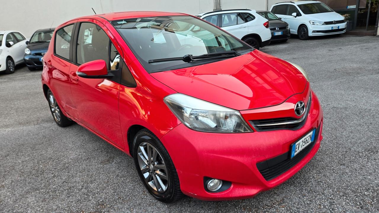 Toyota Yaris 1.0 5 porte Lounge
