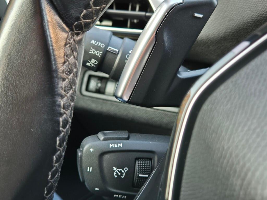 Peugeot 3008 BlueHDi 130CV EAT8 ALLURE