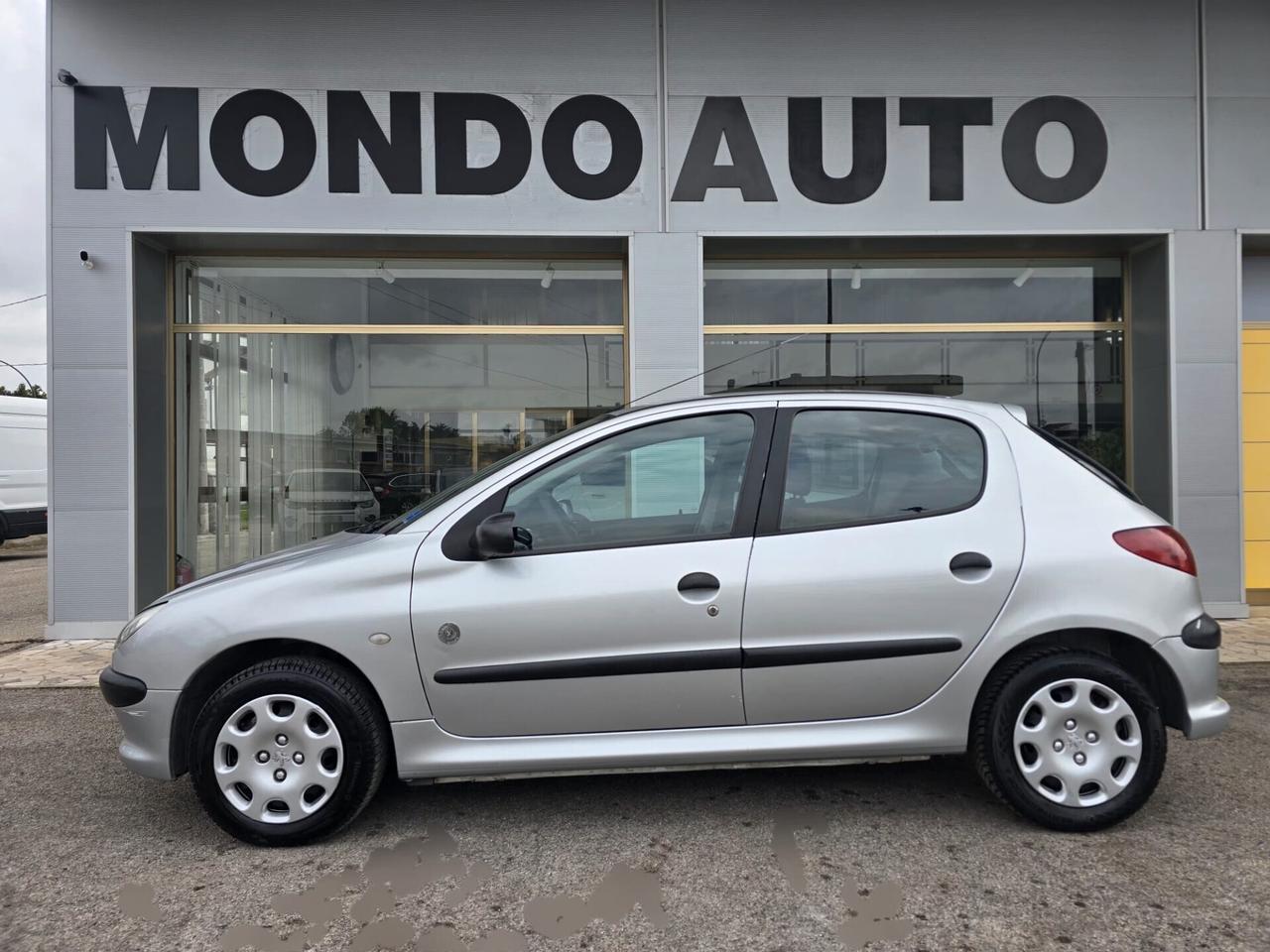 Peugeot 206 1.1 5p. S 60cv 2005 NEOPATENTATI
