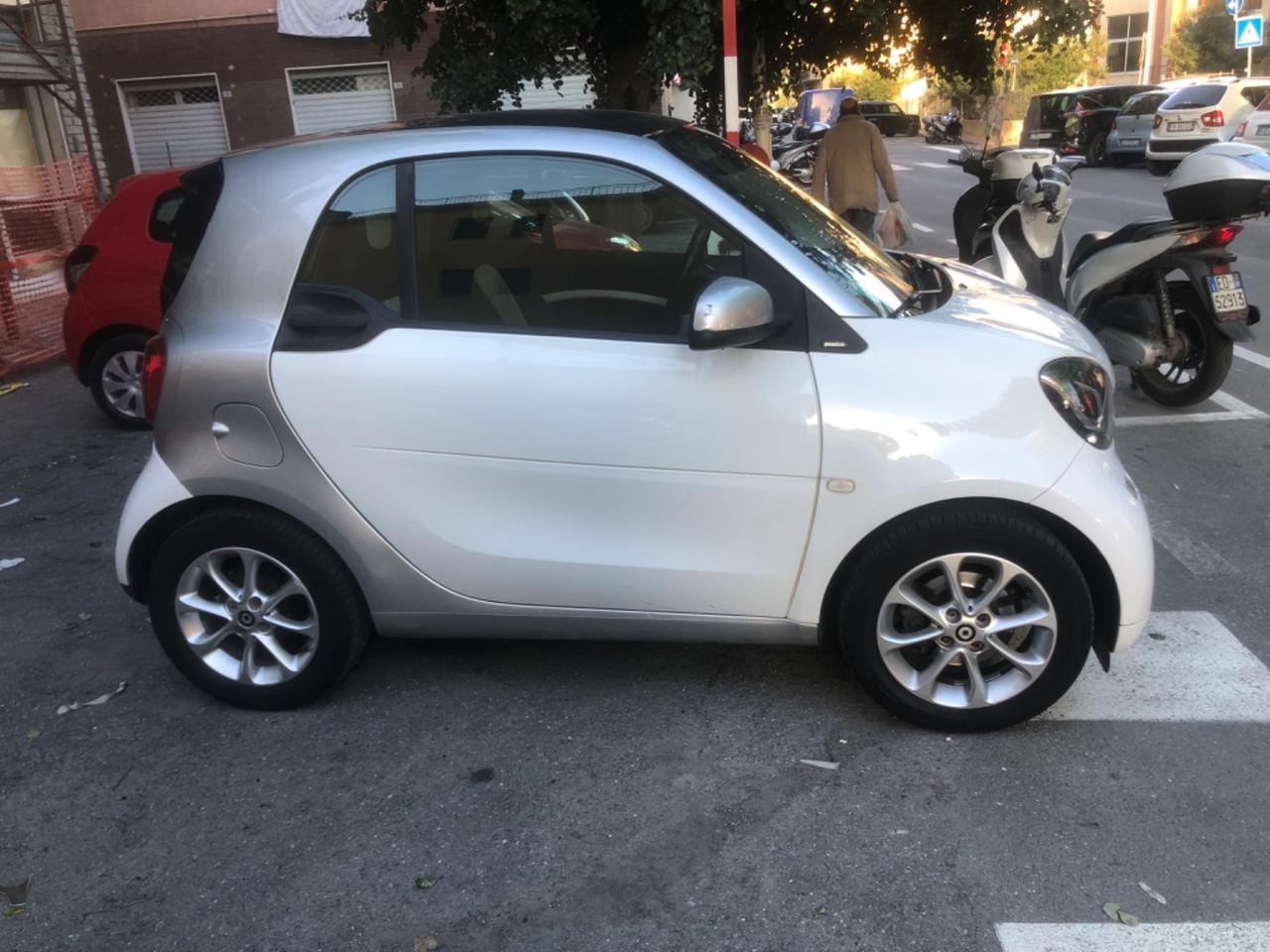 Smart ForTwo 1000 52 kW MHD coupé passion