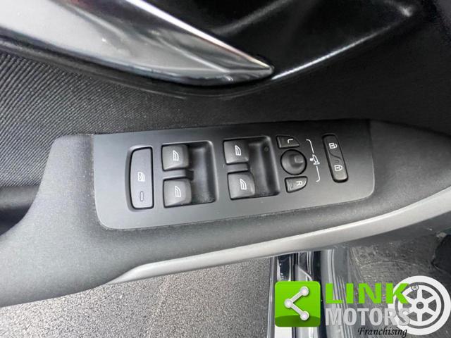 VOLVO V40 D2 Business Plus KIT DISTR SOST! TAGLIANDATA!