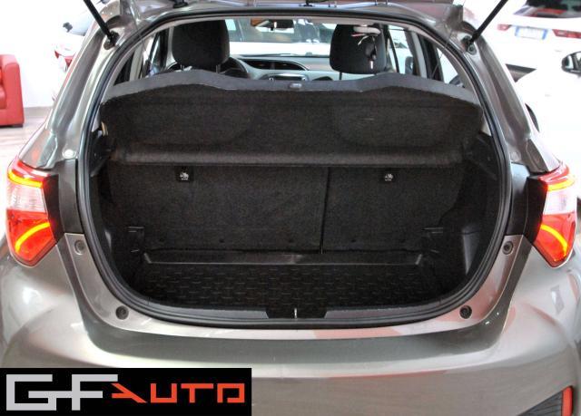 Toyota Yaris Yaris III 2017 5p 1.5h Active my18 * UNICO PROPRIETARIO *