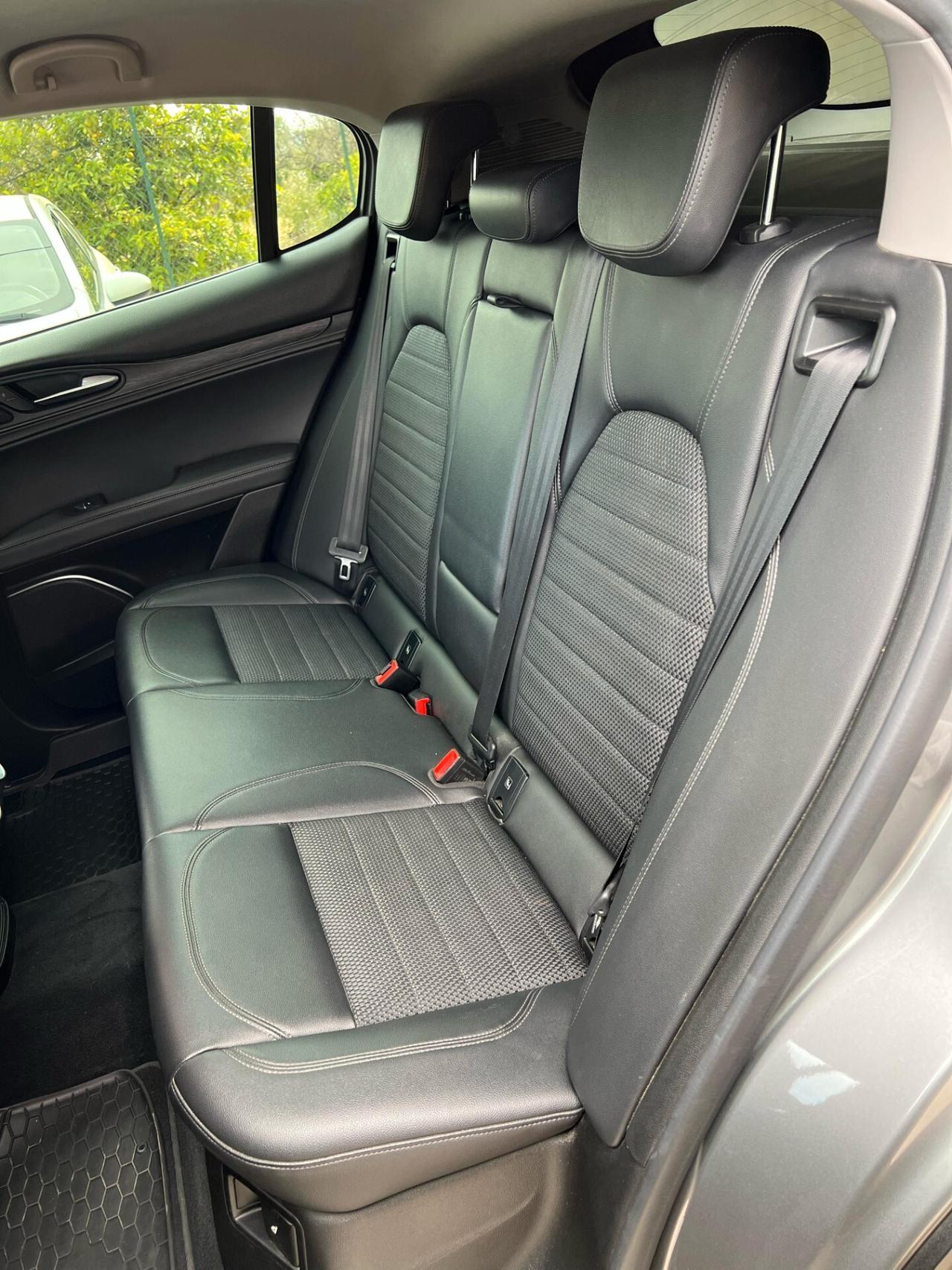 Alfa Romeo Stelvio ALFA ROMEO STELVIO 2.2 Turbodiesel 180 CV