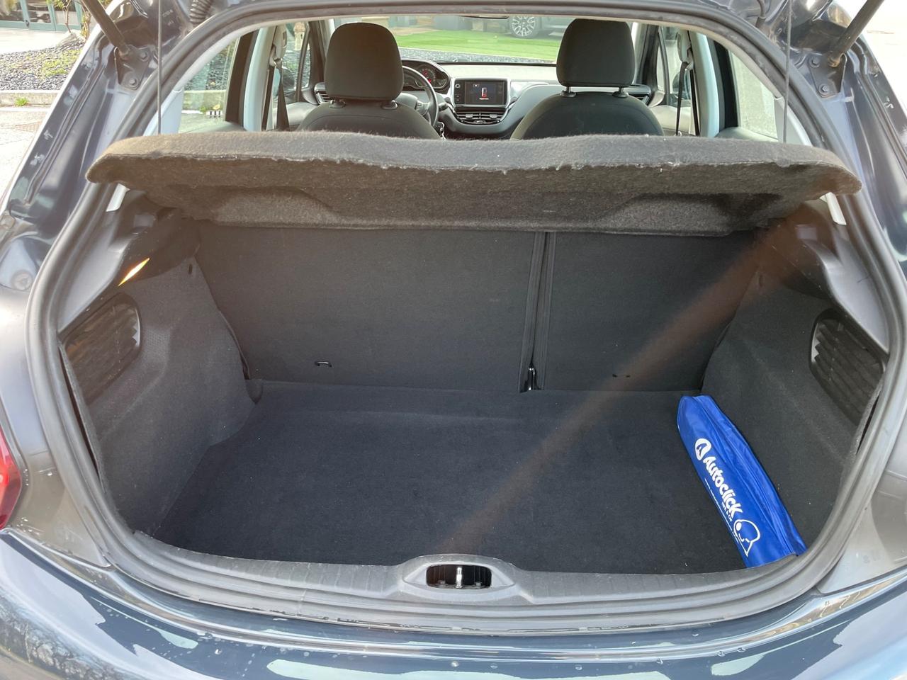 Peugeot 208 PureTech 82 5 porte Allure*Neo patentati*