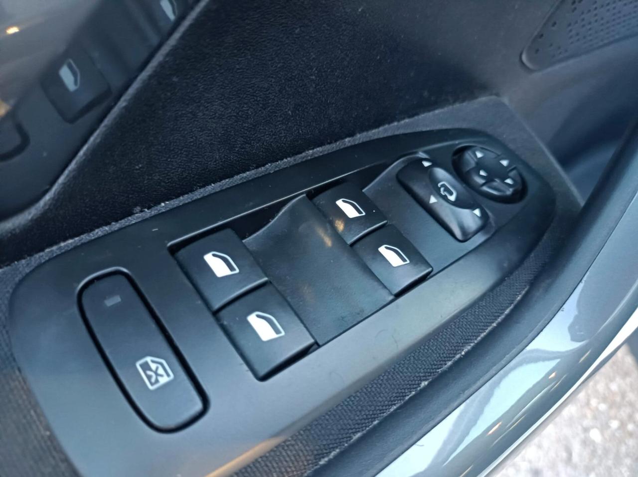 Peugeot 2008 BlueHDi 100 Active