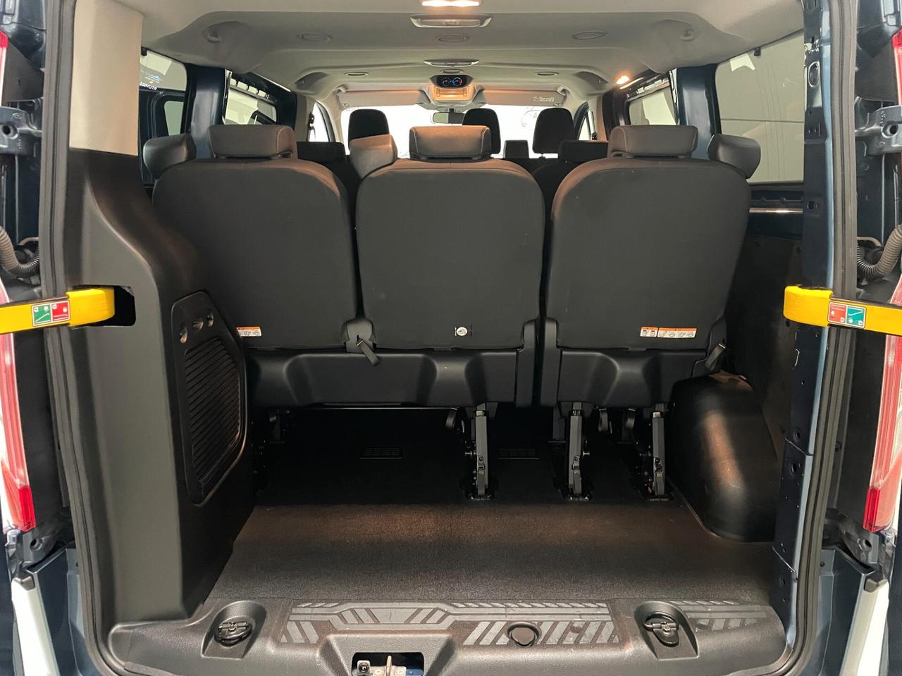 Ford Transit Custom 320 2.0 EcoBlue Hybrid 170 PC Combi Trend