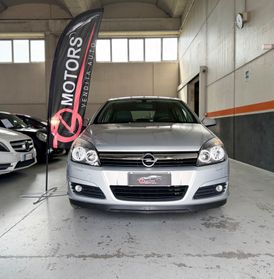 Opel Astra 1.6 16V Twinport 5 porte Cosmo GANCIO TRAINO