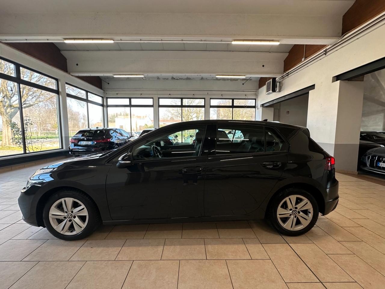 VOLKSWAGEN GOLF 2.0 TDI LIFE 150CV DSG *LED*CARPLAY*SENSORI*