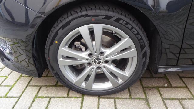 MERCEDES-BENZ B 200 d Automatic Sport