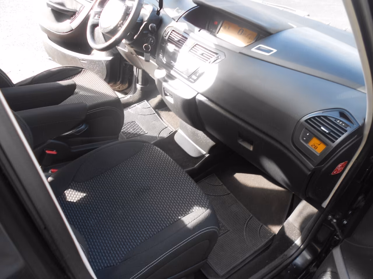 C4 PICASSO 1.6hdi(NUOVO:69.900km)FERMO dal 2014,E5A