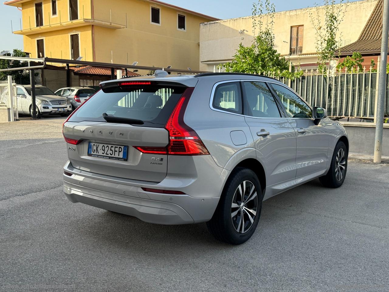 VOLVO XC60 B4 (d) AWD Geartronic Momentum Pro