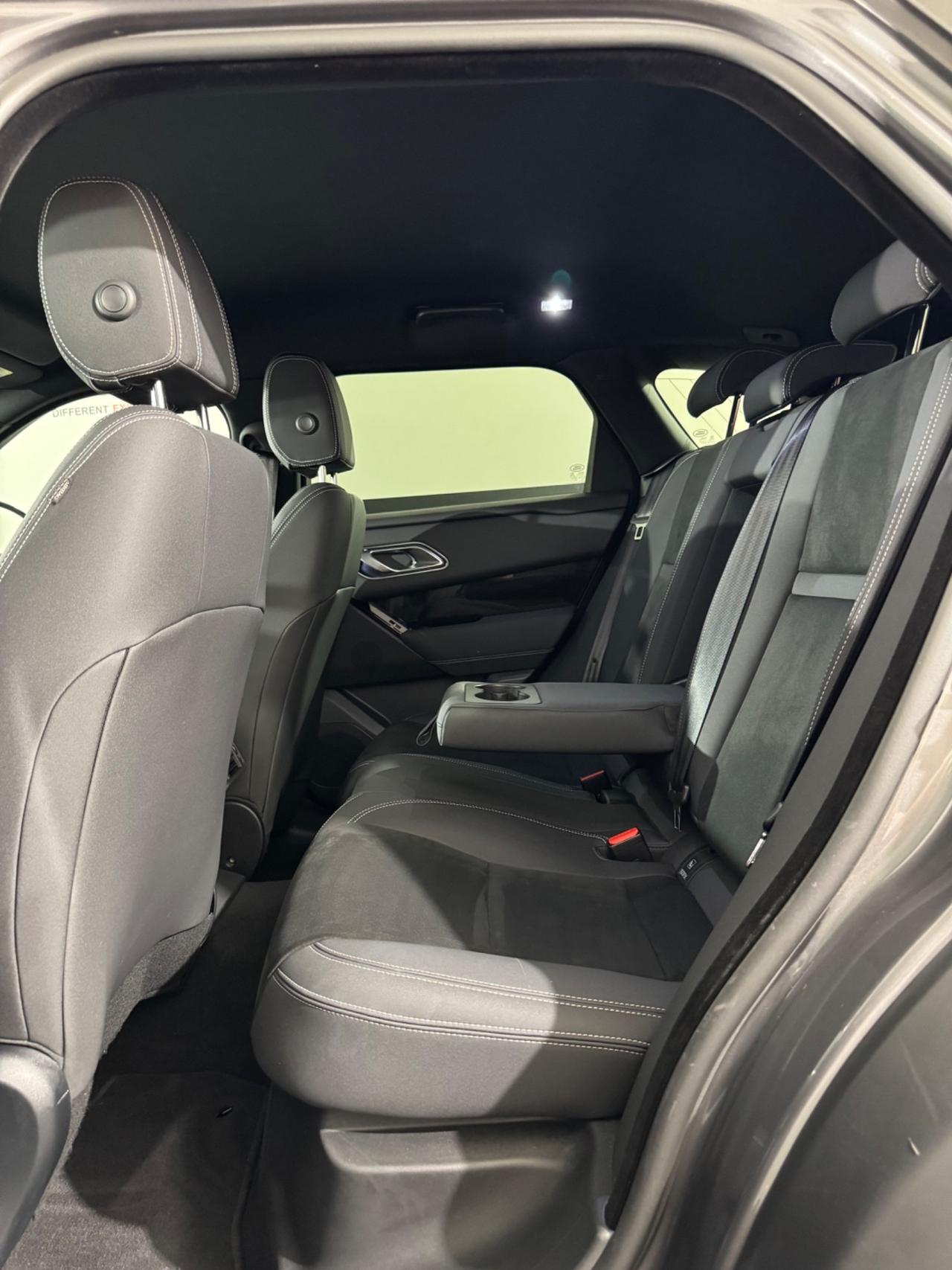 Range Rover Velar 2.0D I4 180 CV R-Dynamic HSE