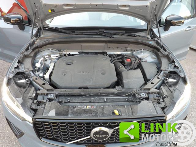 VOLVO XC60 B4 (d) AWD automatico Plus Dark ben tenuta
