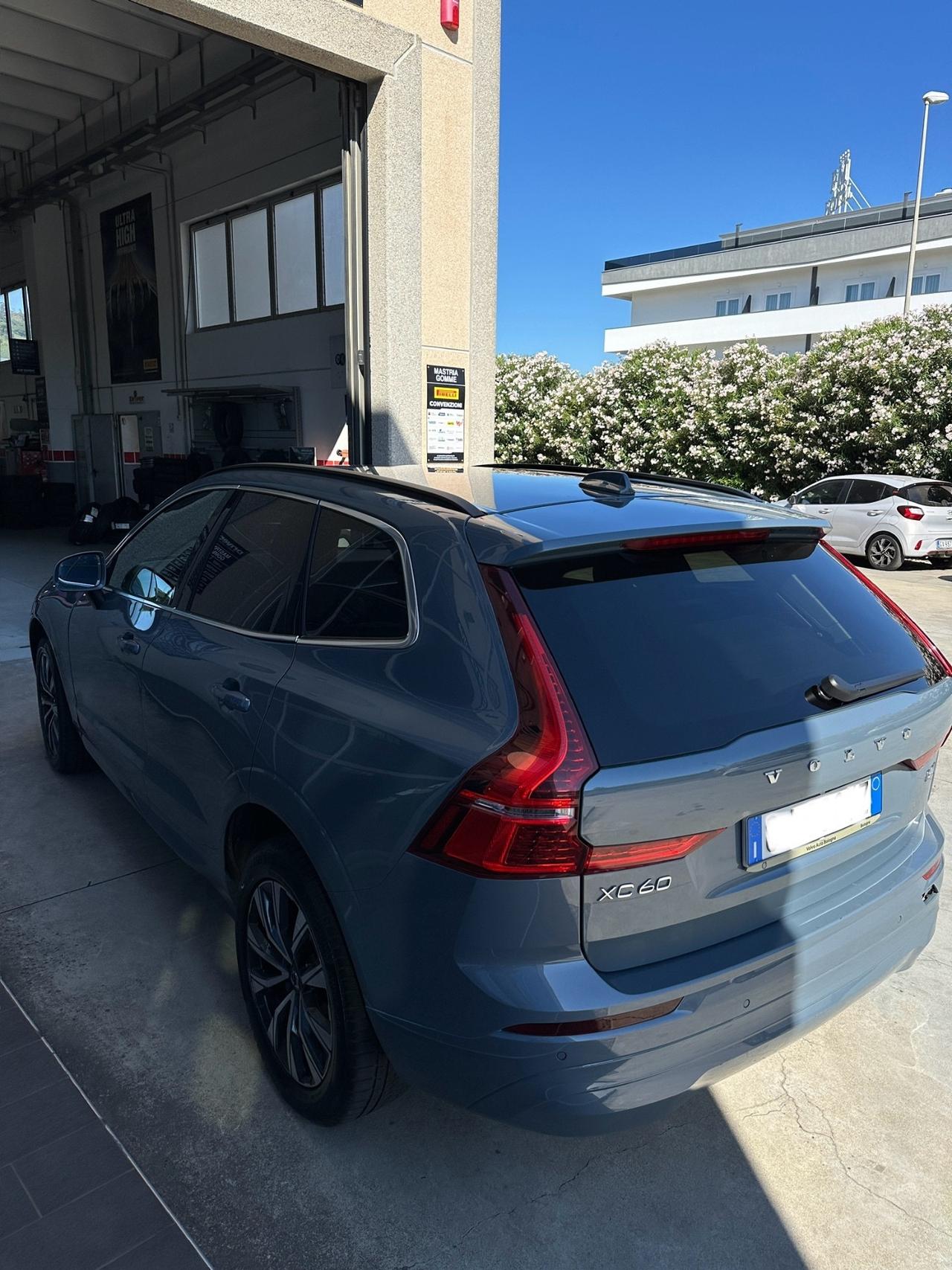 Volvo XC 60 XC60 B4 (d) AWD Geartronic Momentum