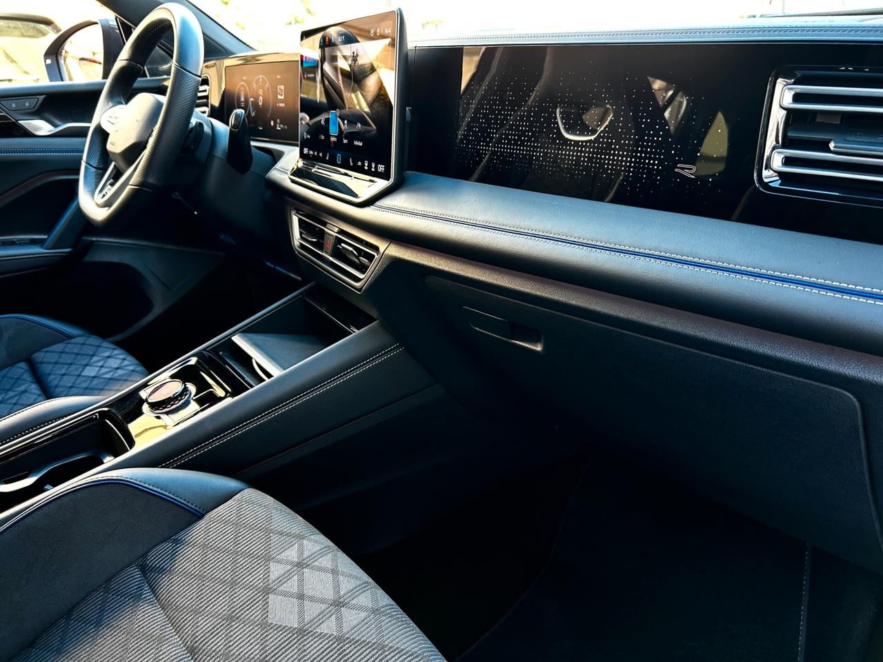 Volkswagen Tiguan 2.0 TDI 150 CV DSG R-Line 2025