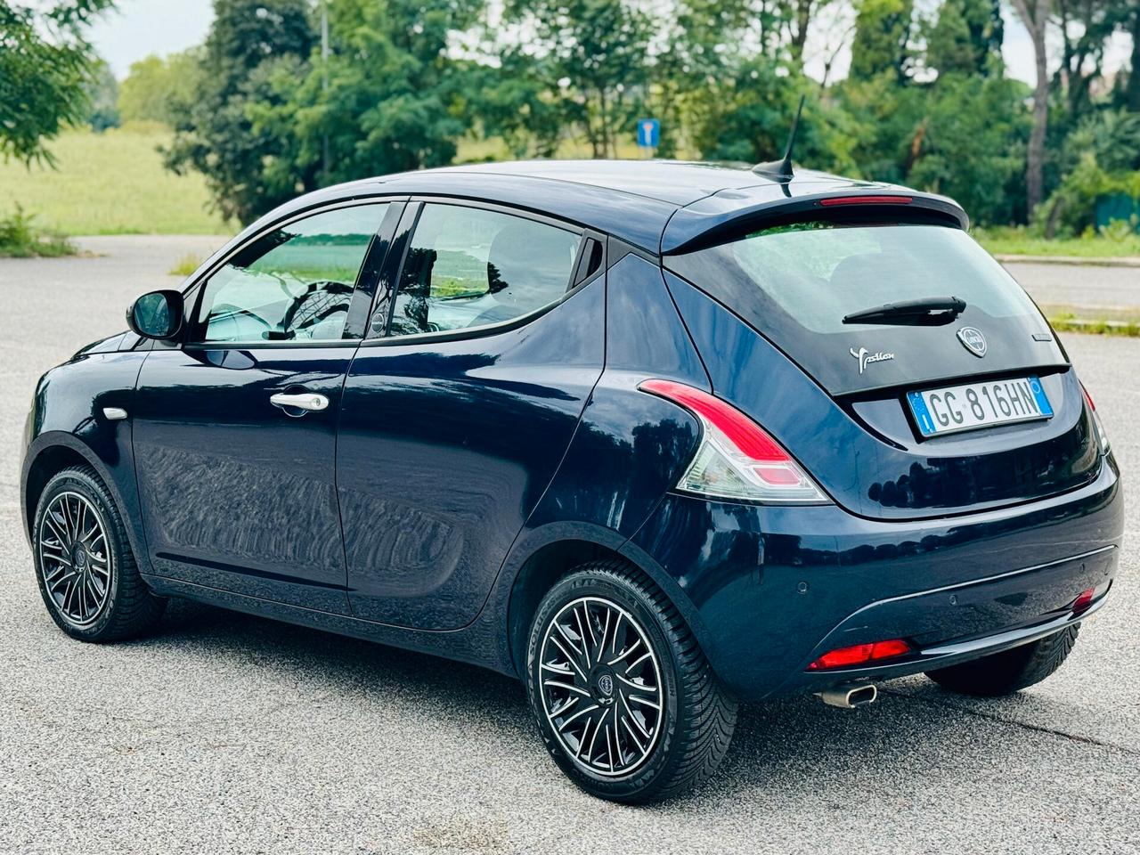 Lancia Ypsilon 1.0 FireFly 5 porte S&S Hybrid Ecochic Gold -TUA SENZA VINCOLI-