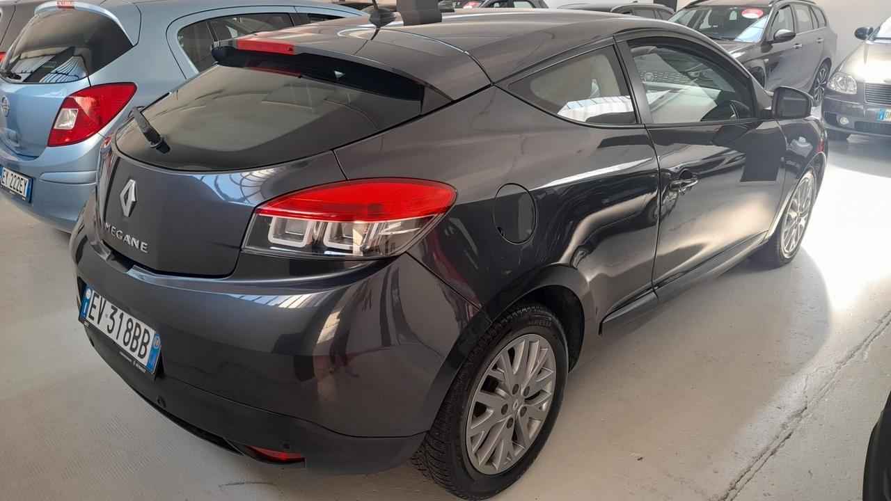 Renault Megane Mégane Coupé 1.5 dCi 110CV Start&Stop Energy GT Line