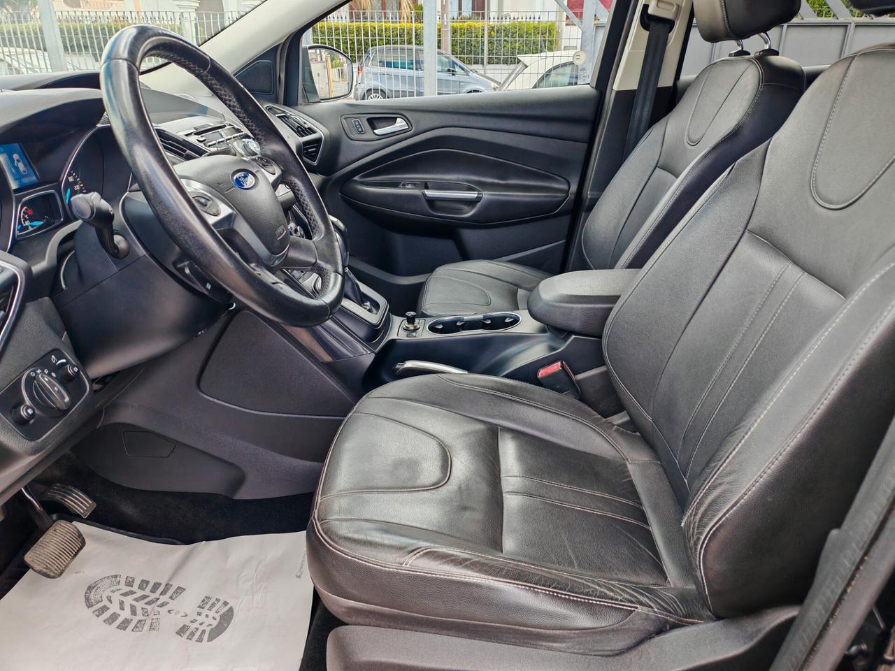 Ford Kuga 2.0 TDCI 163CV Navig cruise led 2013